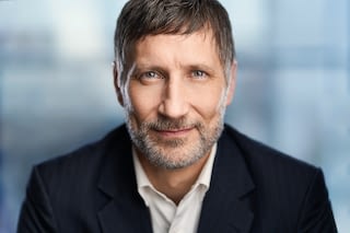 roger suit 2018 fixed USE THIS ONE compressed to 1.8mb